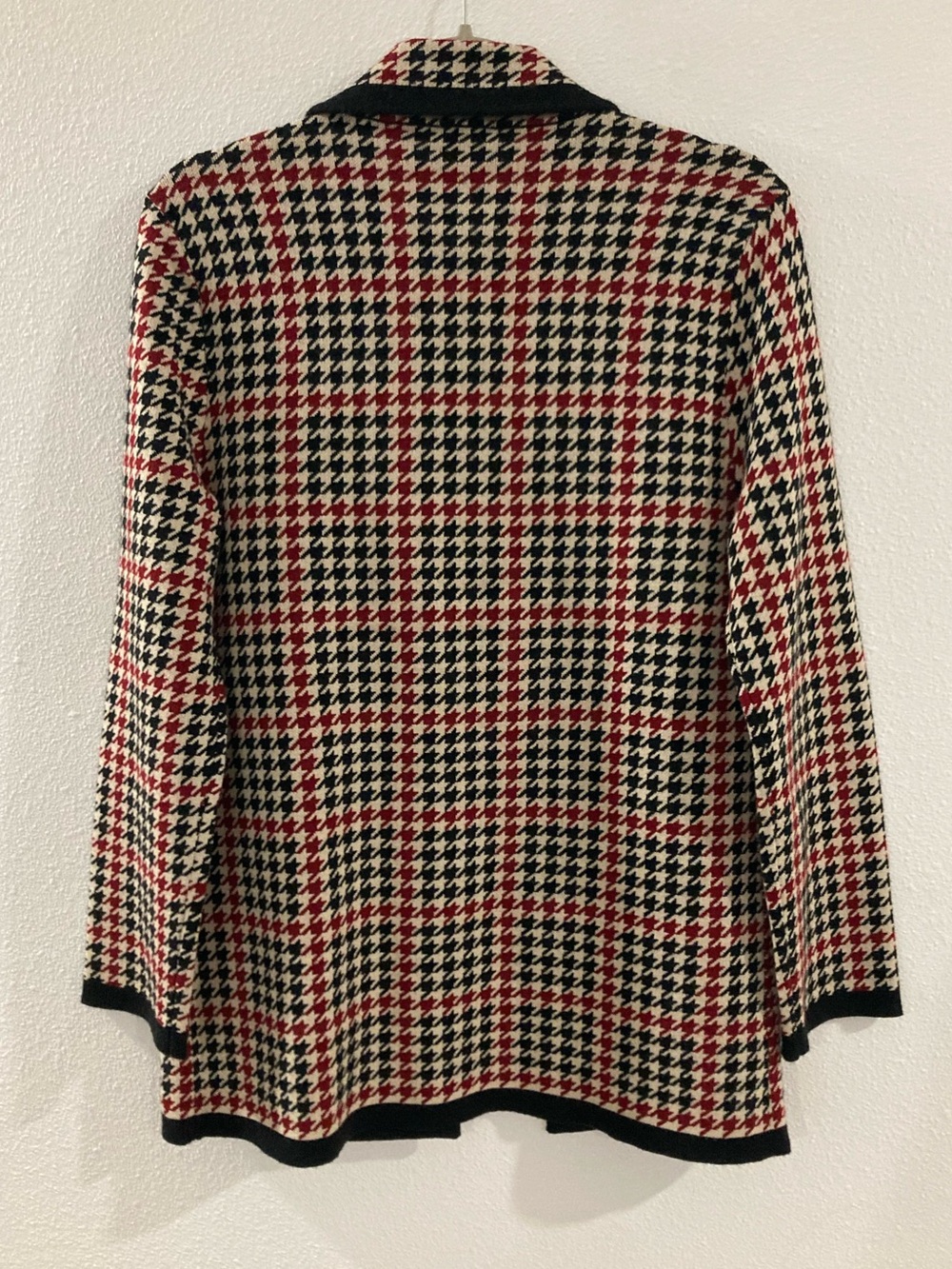 NWT Anne Klein Titan Red Black Houndstooth Open Front Gold Button Knit Blazer - Picture 3 of 16